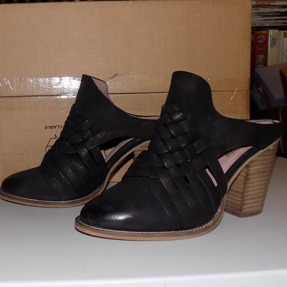 New Seychelles I'm Yours Black leather US 7.5